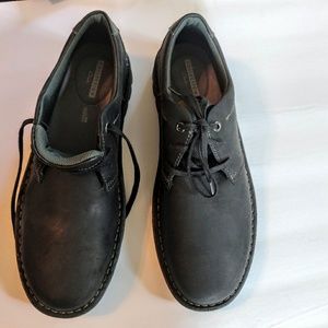 New Clarks men's black shoes sz 13 M